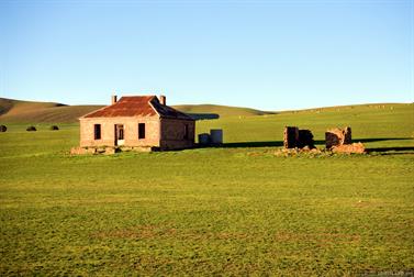 Abandoned home east of Burra, South Australia